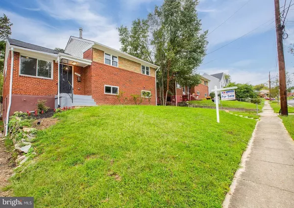 Capitol Heights, MD 20743,421 SAINT MARGARETS DR