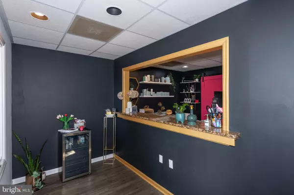 Frederick, MD 21702,176 THOMAS JOHNSON DR