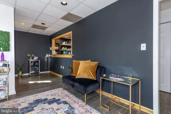 Frederick, MD 21702,176 THOMAS JOHNSON DR