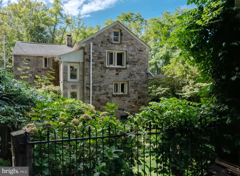 3596 RIVER RD, Lumberville, PA 18933