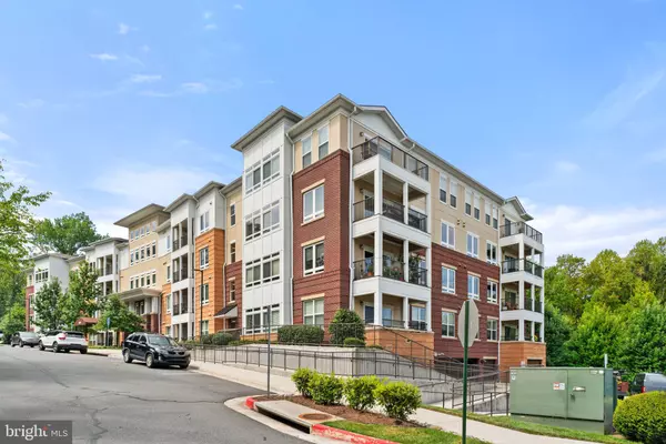 Fairfax, VA 22031,9450 SILVER KING CT #308