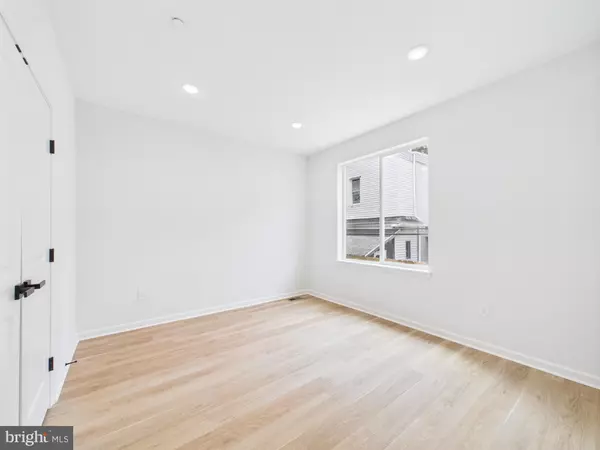 Philadelphia, PA 19146,1326 S GROVE ST #3