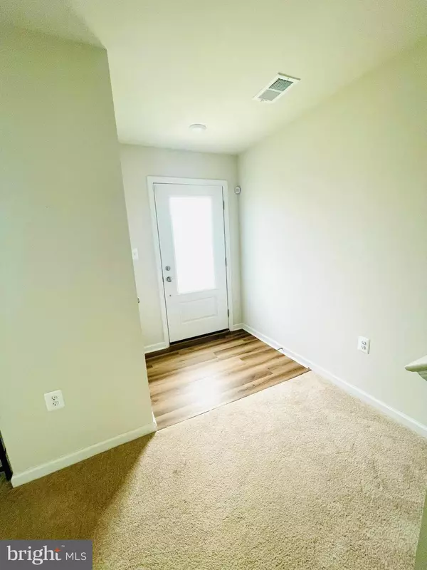 Ranson, WV 25438,327 PRESIDENTS POINTE AVE