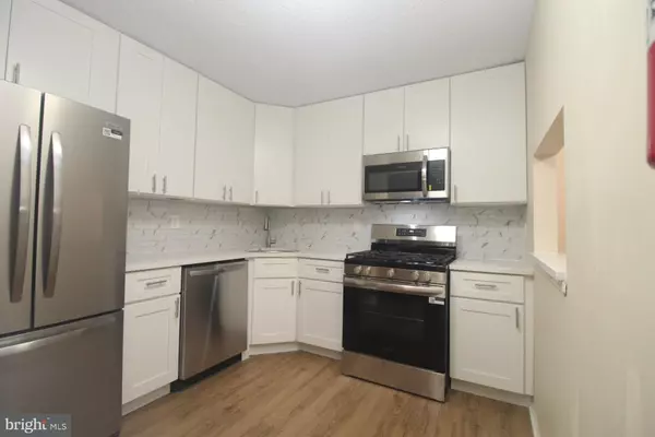 Hamilton, NJ 08619,58 CHAMBORD CT