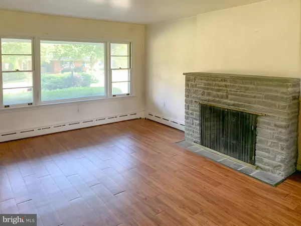 Lancaster, PA 17601,2022 MEADOW RIDGE DR