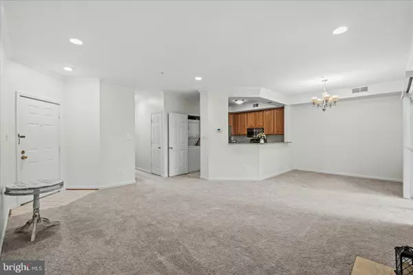 Alexandria, VA 22315,6964 ELLINGHAM CIR #D