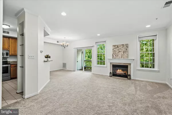 6964 ELLINGHAM CIR #D, Alexandria, VA 22315