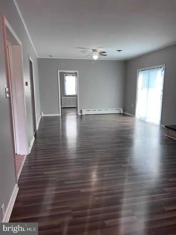 Vineland, NJ 08360,9 HOWARD ST