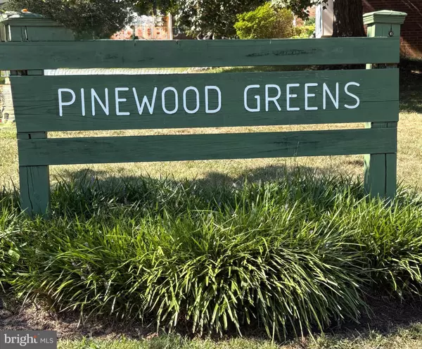 Falls Church, VA 22043,7810 SNEAD LN