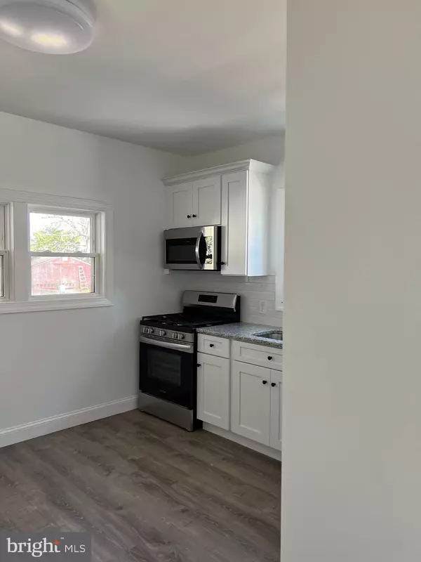 Riverside, NJ 08075,327 WHITTAKER ST