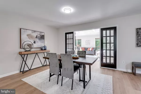 Annandale, VA 22003,8702 PAPPAS WAY