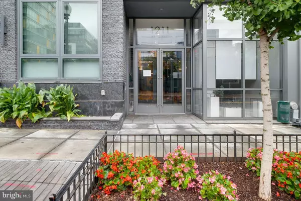 Washington, DC 20003,1211 VAN ST SE #806
