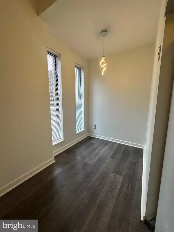 Philadelphia, PA 19148,2300 S 12TH ST #1