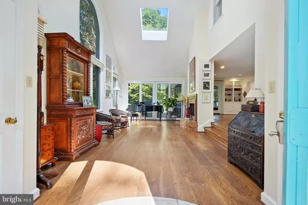 Bethesda, MD 20817,7105 WILSON LN