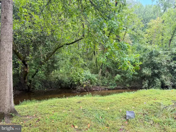 Mclean, VA 22101,1101 DEAD RUN DR