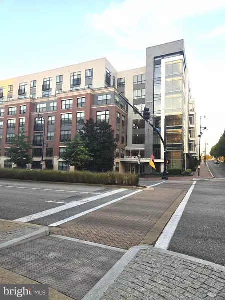 145 RIVERHAVEN DR #533, National Harbor, MD 20745