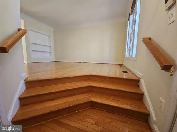 Springfield, VA 22150,6681 DEBRA LU WAY