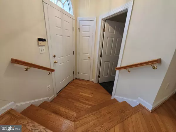 Springfield, VA 22150,6681 DEBRA LU WAY