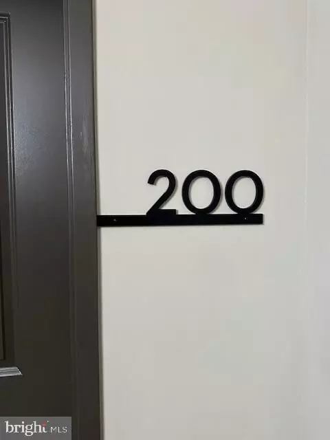 Harrisburg, PA 17111,1708 FAIRMONT DR #200