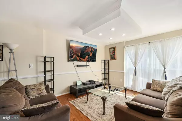 Herndon, VA 20170,507 DAKOTA DR