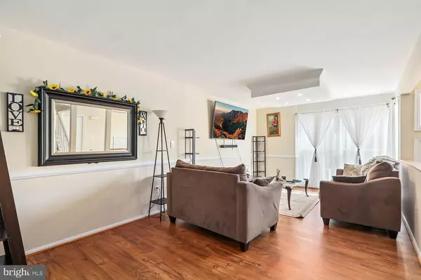 Herndon, VA 20170,507 DAKOTA DR