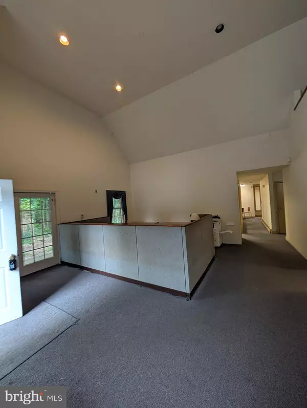 Reisterstown, MD 21136,414 MAIN ST