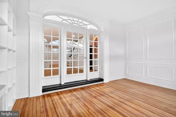 Philadelphia, PA 19143,5821 COBBS CREEK