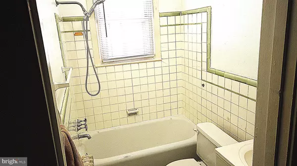 Washington, DC 20017,820 TAYLOR ST NE