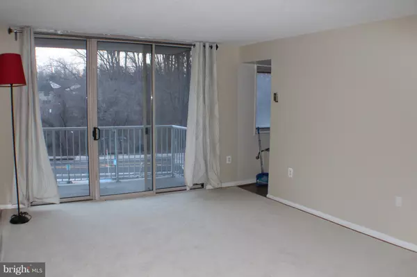 Alexandria, VA 22302,2500 N VAN DORN ST #316
