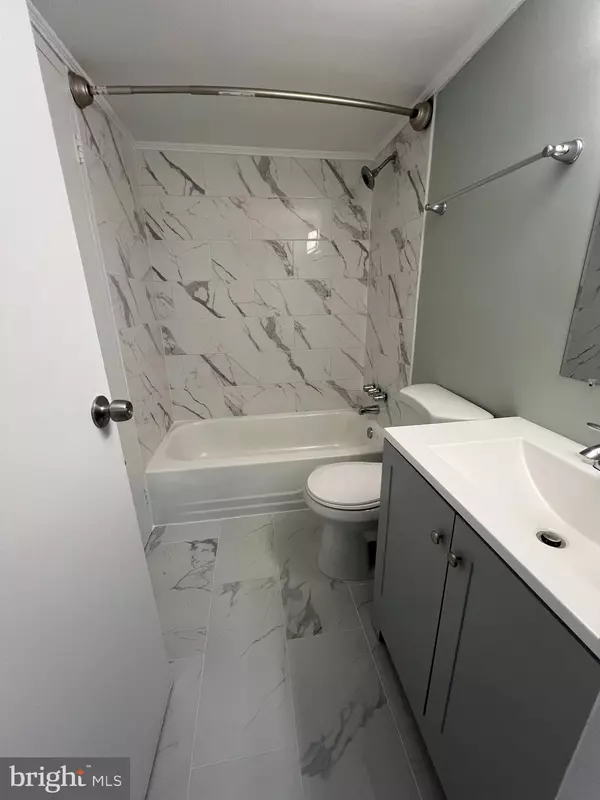 Fairfax, VA 22031,9730 KINGSBRIDGE DR #202