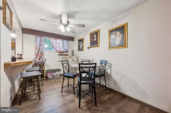 Philadelphia, PA 19142,2524 S ROBINSON ST