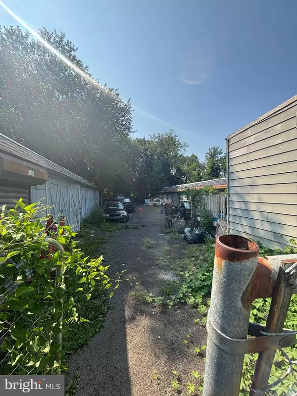 Philadelphia, PA 19135,5821-27 JACKSON ST