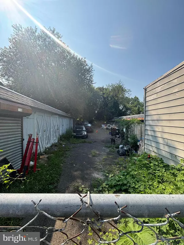 Philadelphia, PA 19135,5821-27 JACKSON ST