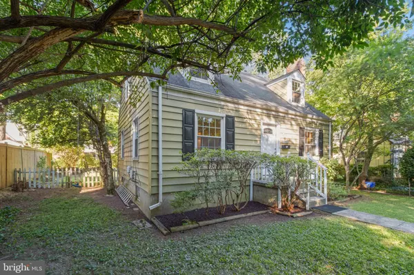 Kensington, MD 20895,10402 DRUMM AVE