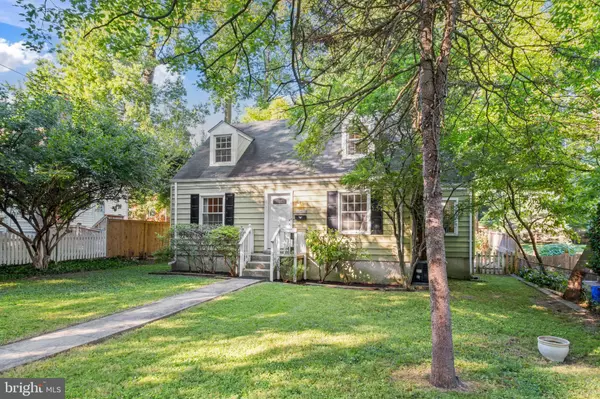 Kensington, MD 20895,10402 DRUMM AVE