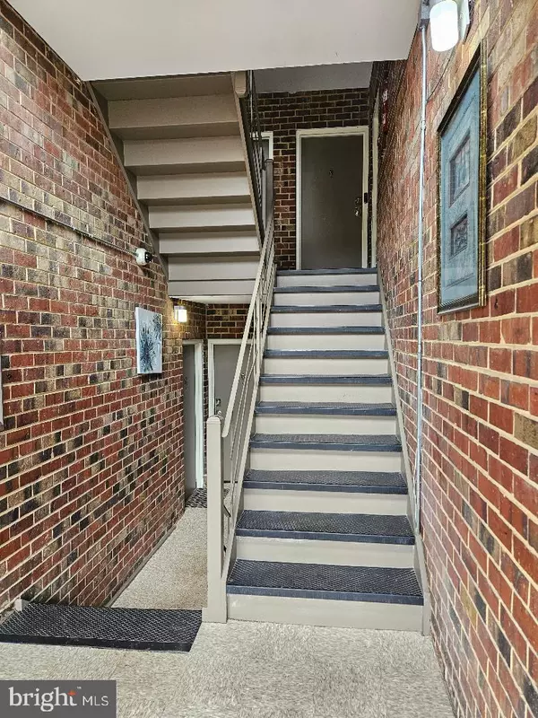 Hyattsville, MD 20784,7700 AREHART DR #1207