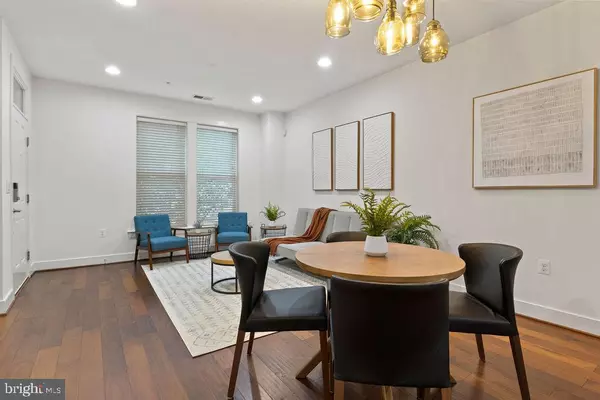 Alexandria, VA 22301,2215 RICHMOND HWY #101