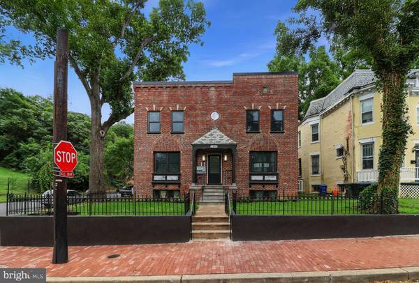 2256 HIGH ST SE #4, Washington, DC 20020