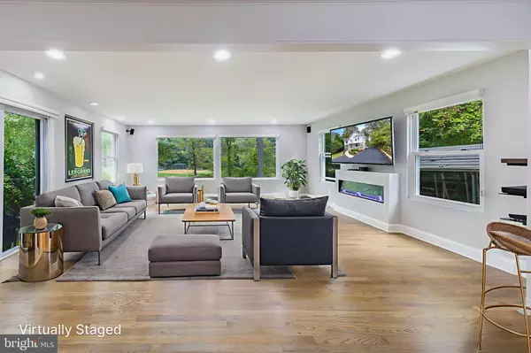 Annandale, VA 22003,4009 ESTABROOK DR