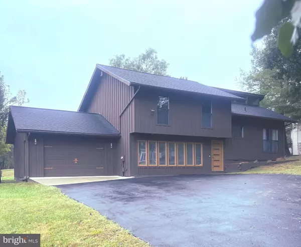 Hedgesville, WV 25427,203 THE WOODS RD