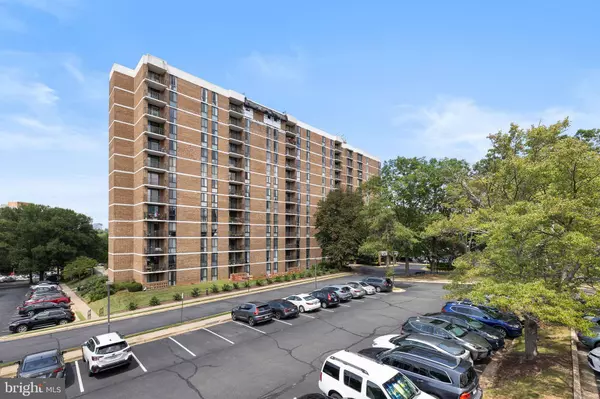 Falls Church, VA 22043,2311 PIMMIT DR #618