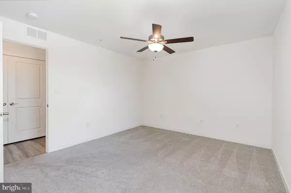 Harrisburg, PA 17111,1708 FAIRMONT DR #210