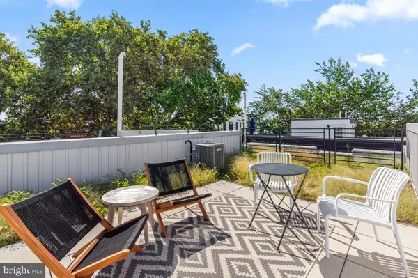 Philadelphia, PA 19130,815 PERKIOMEN ST #14