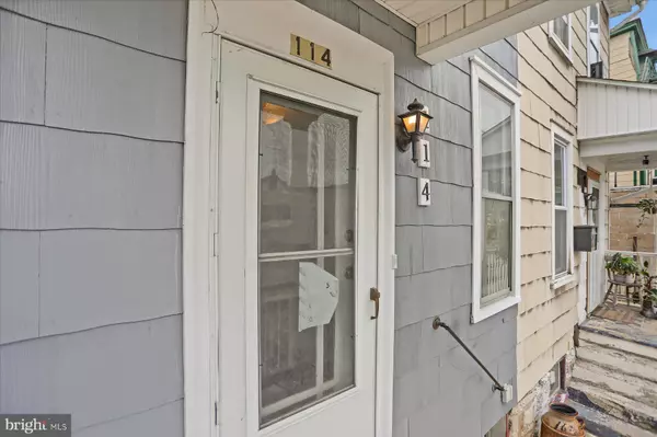 Shamokin, PA 17872,114 S 5TH ST