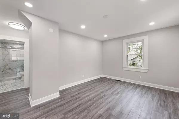 Suitland, MD 20746,6806 PICKETT DR