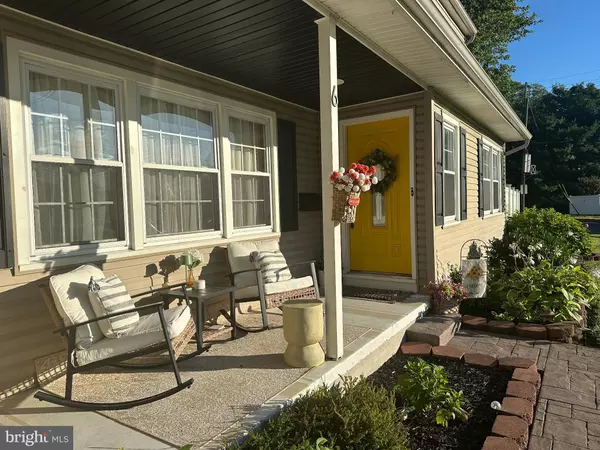 Burlington, NJ 08016,6 HARVEST LN