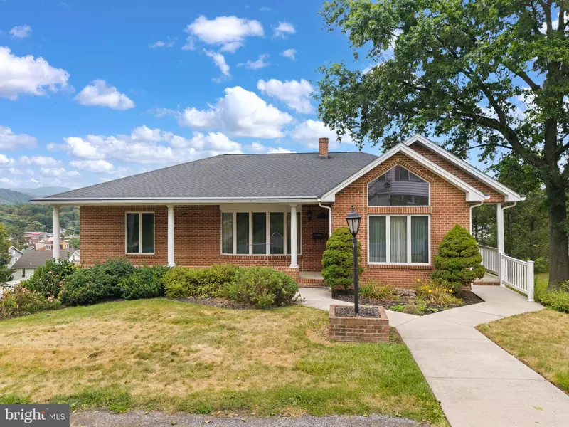 5418 5TH AVE, Altoona, PA 16602