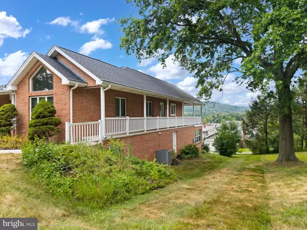 Altoona, PA 16602,5418 5TH AVE