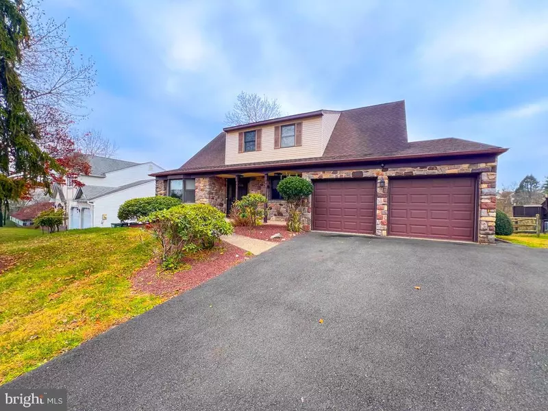 418 FOX HOLLOW DR, Feasterville Trevose, PA 19053