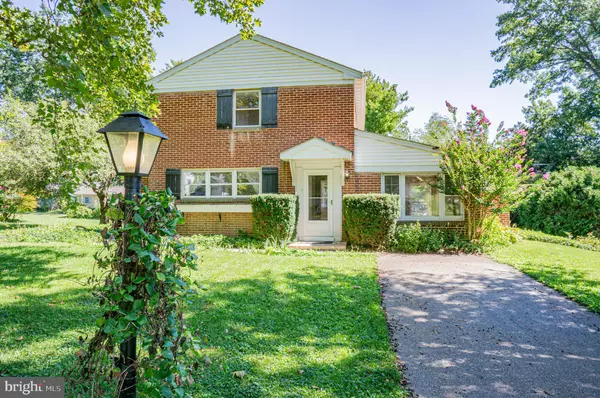 Lancaster, PA 17602,1823 DIVOT CT